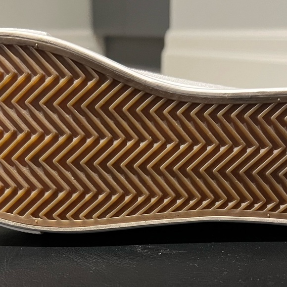 Faux-suede high top sneakers - Picture 4 of 5